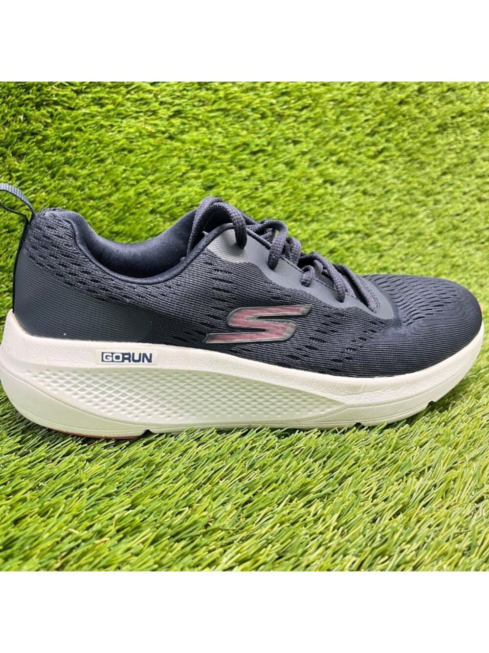 Skechers Go Run Elevate Womens Size 8 Blue White Athletic Running Shoes Sneakers